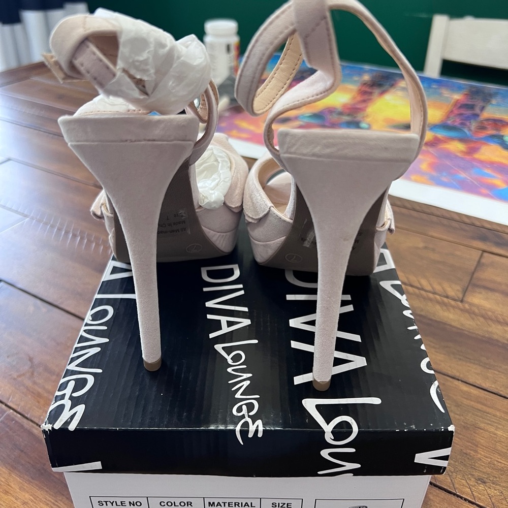 Nude Ruffle Sandals - Picture 3 of 4
